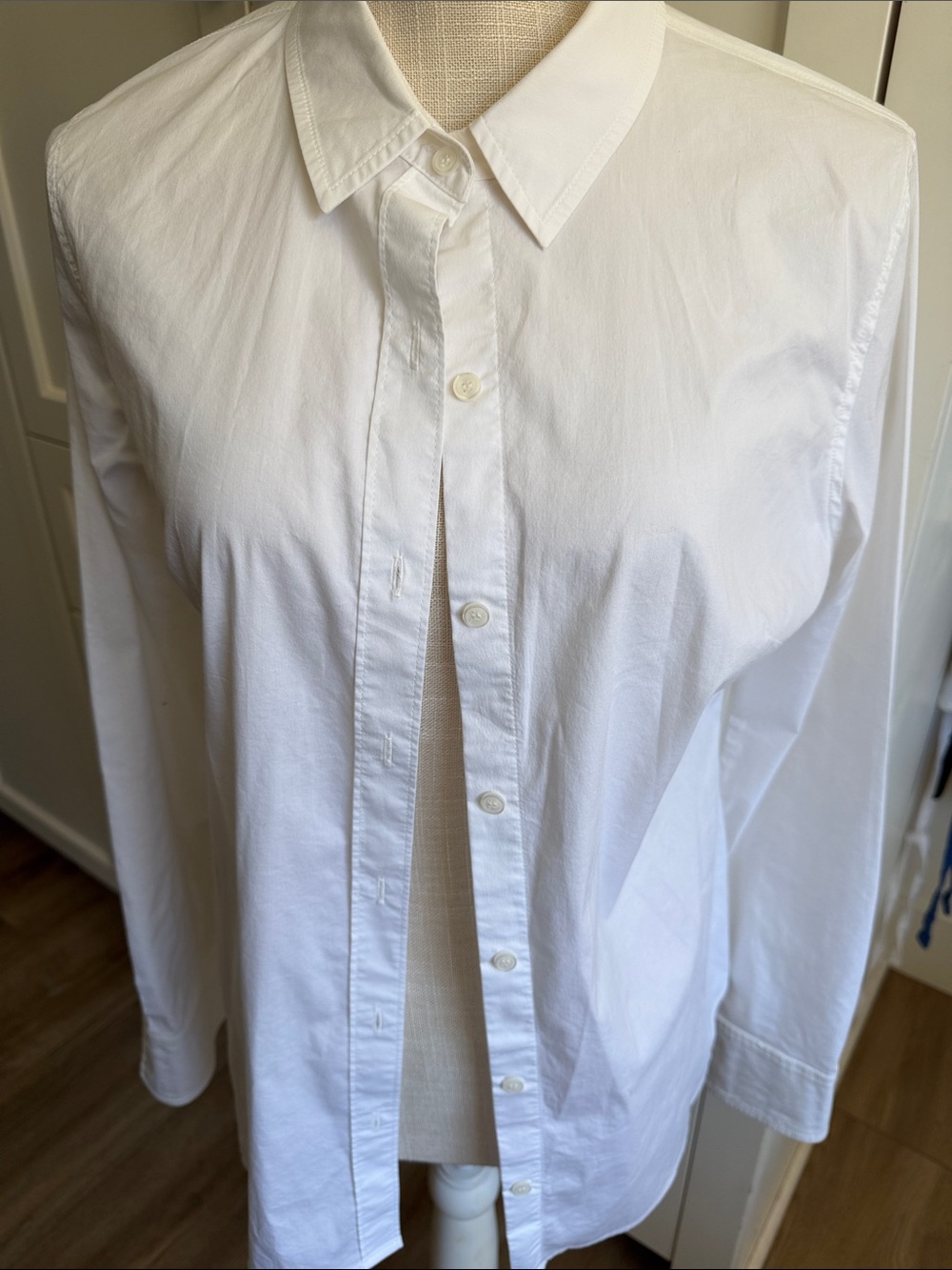 Halogen perfect Classic White Women’s Button-Down Shirt medium